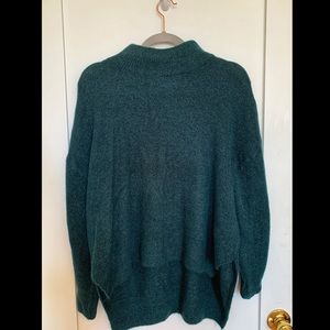 Dark green H&M never worn sweater size L